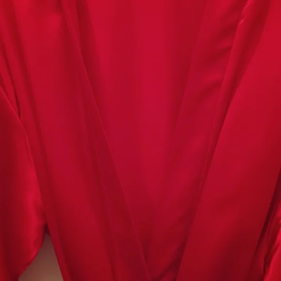 Robe - Picture 5 of 7